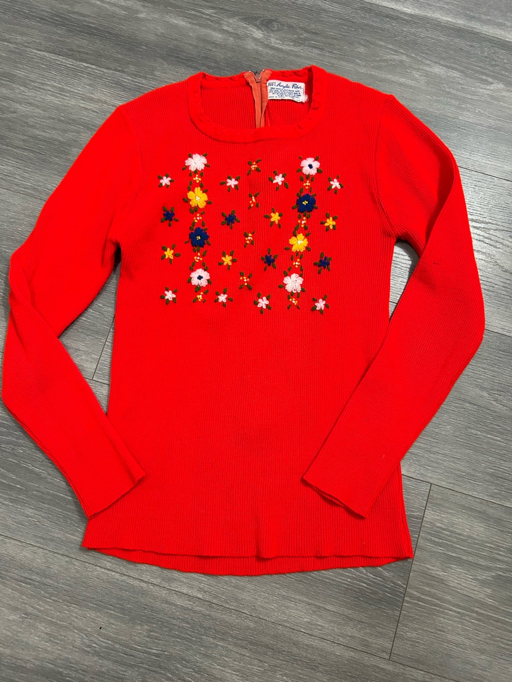 Vintage Bright Red Floral Embroidered Women’s Sweater 1960s